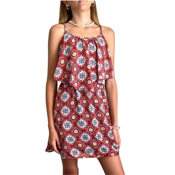 Red medallion print ruffle sundress size XL - Picture 2 of 6